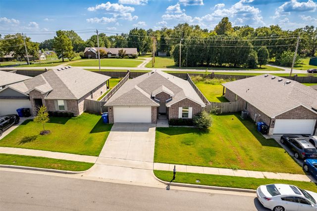 2001 E Vandalia Street, Broken Arrow, OK 74012