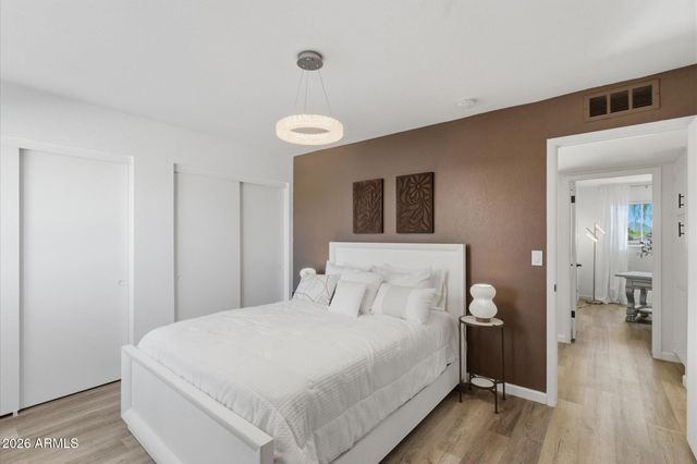 4019 E CHARTER OAK Road, Phoenix, AZ 85032