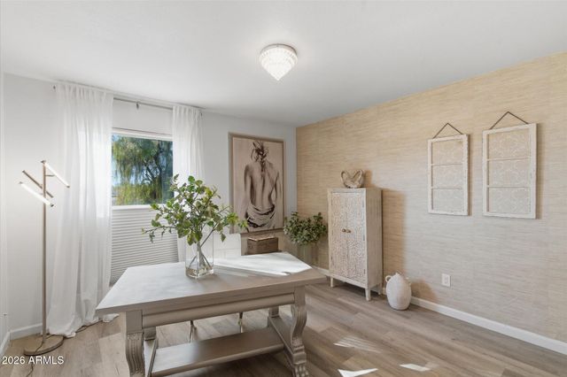 4019 E CHARTER OAK Road, Phoenix, AZ 85032