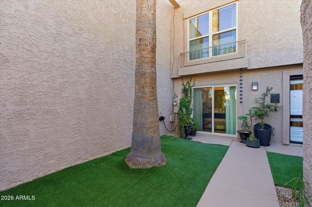 4019 E CHARTER OAK Road, Phoenix, AZ 85032