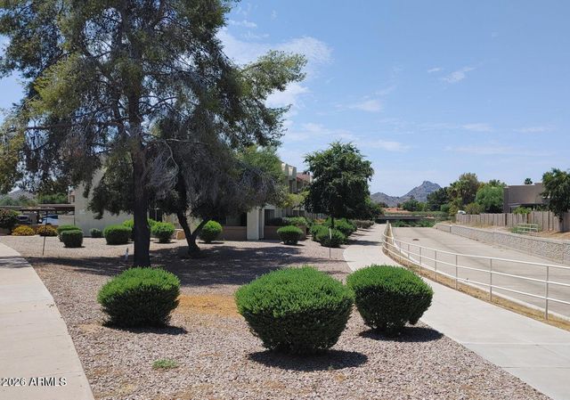 4019 E CHARTER OAK Road, Phoenix, AZ 85032