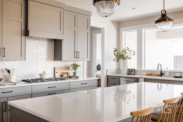 2653 E Cavern Dr., Meridian, ID 83642