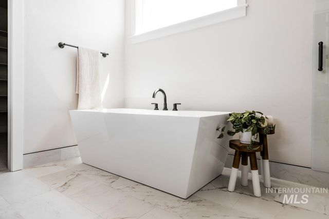 2653 E Cavern Dr., Meridian, ID 83642