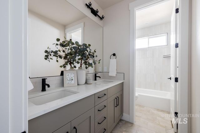 2653 E Cavern Dr., Meridian, ID 83642