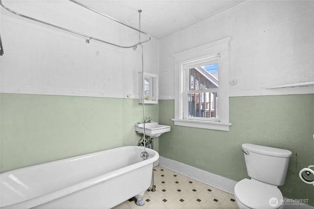 1901 N Fife Street, Tacoma, WA 98406