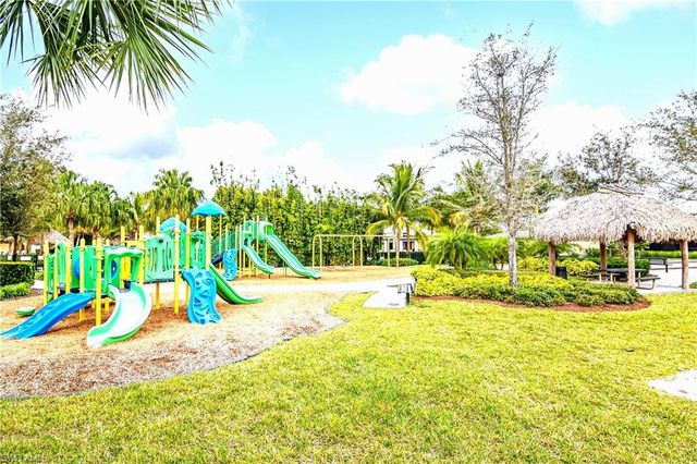 2754 Citrus ST, Naples, FL 34120