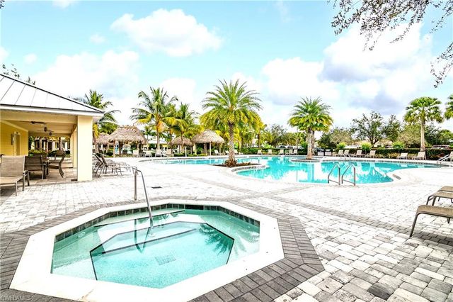 2754 Citrus ST, Naples, FL 34120