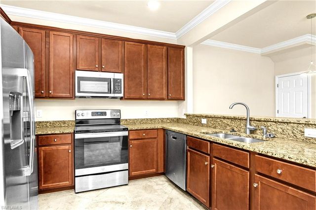 2754 Citrus ST, Naples, FL 34120