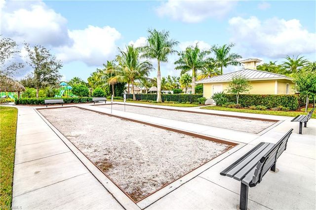 2754 Citrus ST, Naples, FL 34120