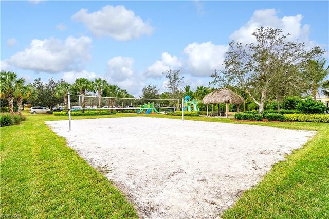 2754 Citrus ST, Naples, FL 34120