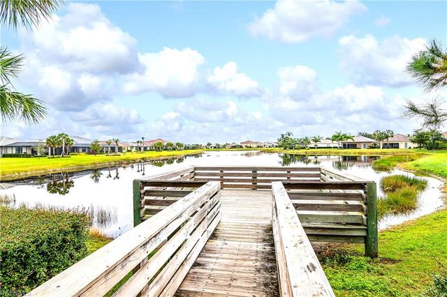 2754 Citrus ST, Naples, FL 34120