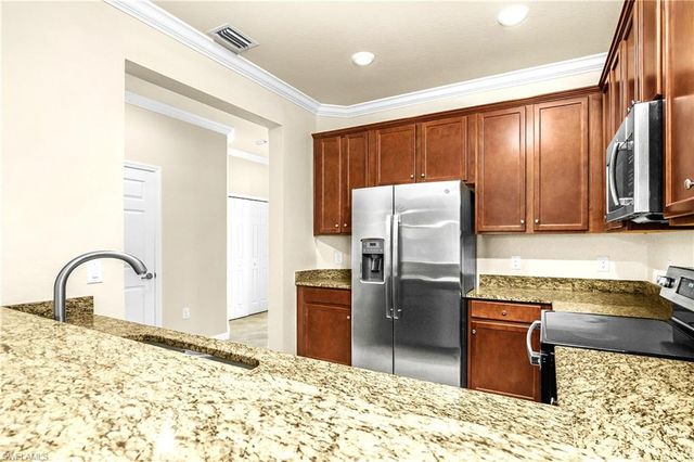 2754 Citrus ST, Naples, FL 34120