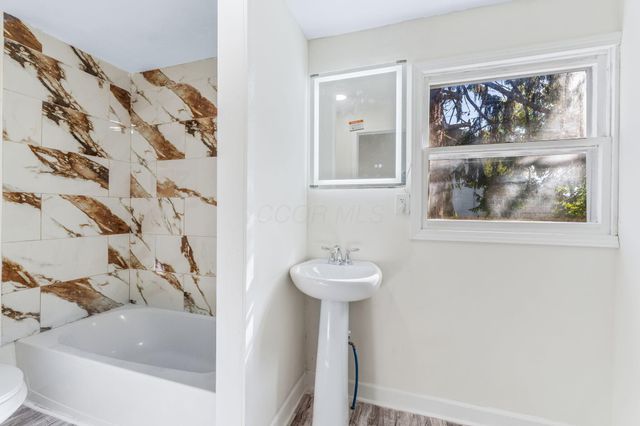 75 N Terrace Avenue, Columbus, OH 43204