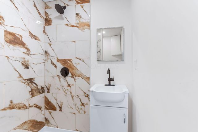 75 N Terrace Avenue, Columbus, OH 43204