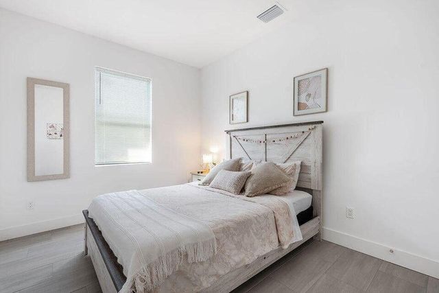 2689 Hiawatha Avenue, West Palm Beach, FL 33409