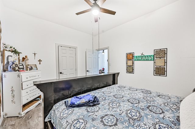 1400 South Broadway, La Porte, TX 77571