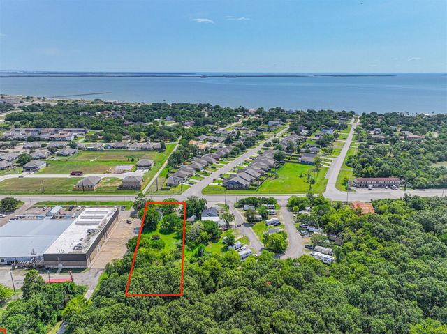 1400 South Broadway, La Porte, TX 77571