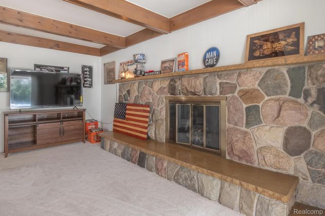 38005 Southfarm Lane, Farmington Hills, MI 48167