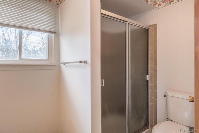 38005 Southfarm Lane, Farmington Hills, MI 48167