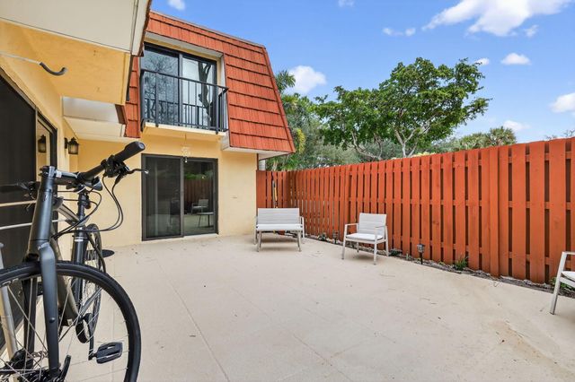 1520 Masters Circle 176, Delray Beach, FL 33445