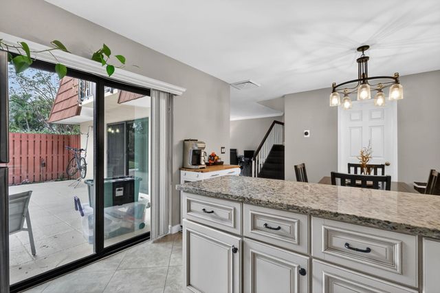 1520 Masters Circle 176, Delray Beach, FL 33445