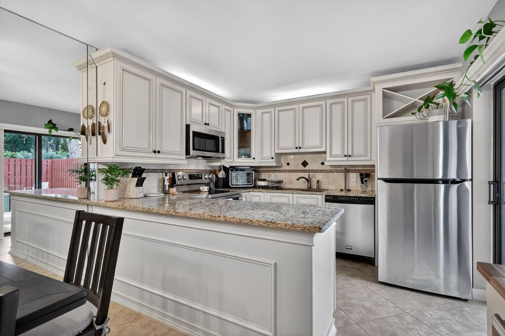 1520 Masters Circle 176, Delray Beach, FL 33445