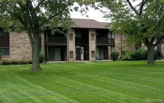 250 E 13 Mile Road 10, Madison Heights, MI 48071