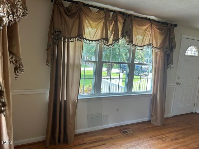 111 Colonial Drive, Clinton, NC 28328