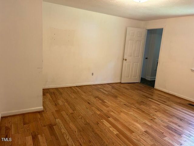 111 Colonial Drive, Clinton, NC 28328