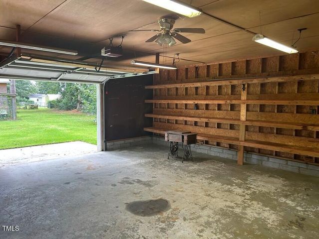 111 Colonial Drive, Clinton, NC 28328