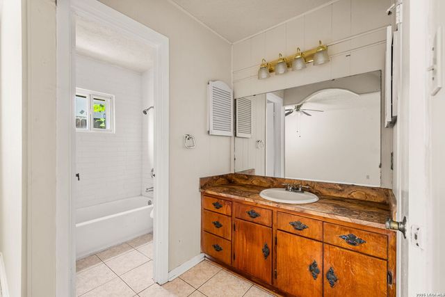 4310 Valleybrook, San Antonio, TX 78238