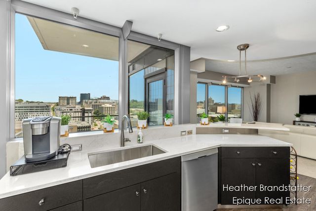 335 Bridge Street NW 1101, Grand Rapids, MI 49504