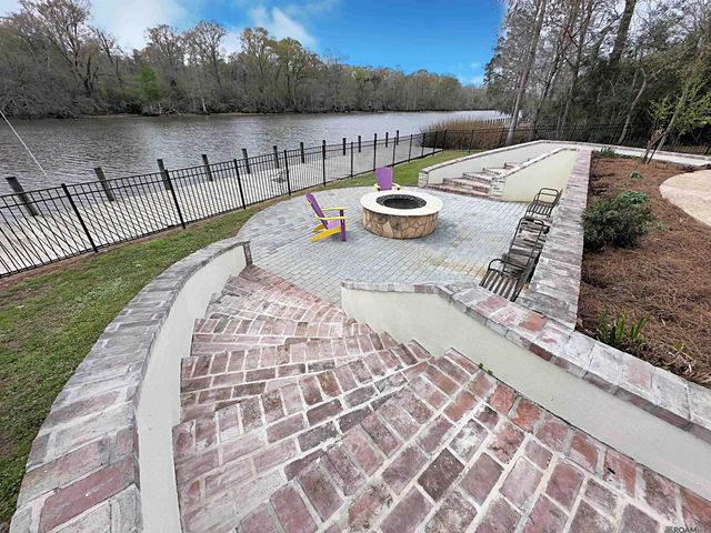 22127 Waterfront East Dr, Maurepas, LA 70449