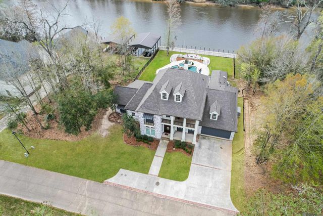 22127 Waterfront East Dr, Maurepas, LA 70449