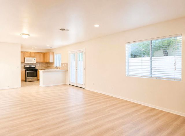 33411 Campus Lane, Cathedral City, CA 92234