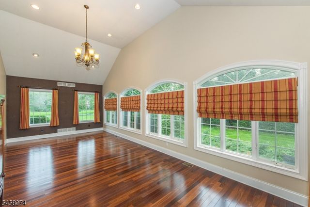 17 Fieldview Dr, Sparta Twp., NJ 07871