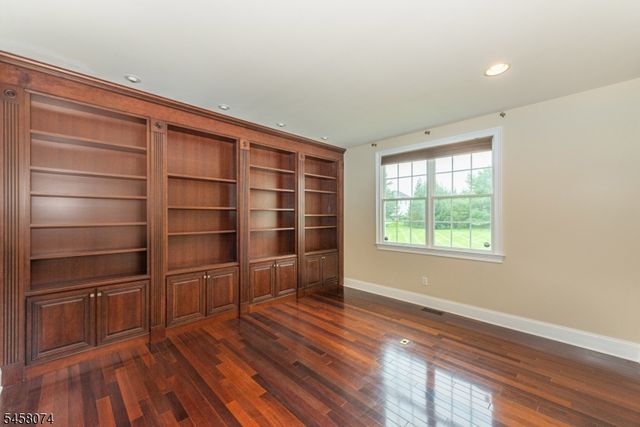 17 Fieldview Dr, Sparta Twp., NJ 07871