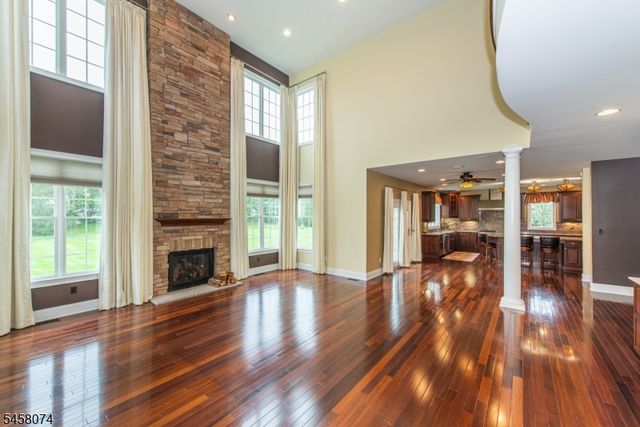 17 Fieldview Dr, Sparta Twp., NJ 07871