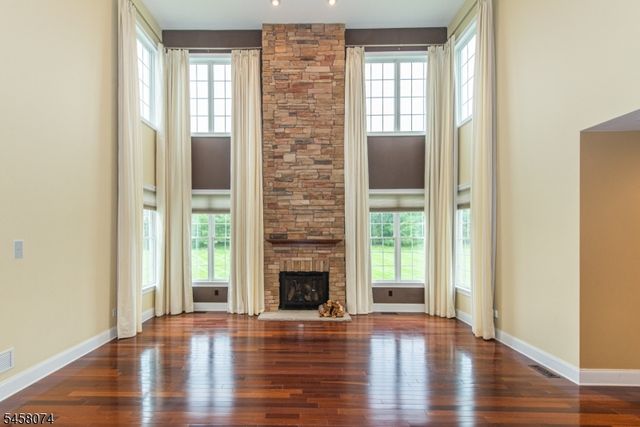 17 Fieldview Dr, Sparta Twp., NJ 07871