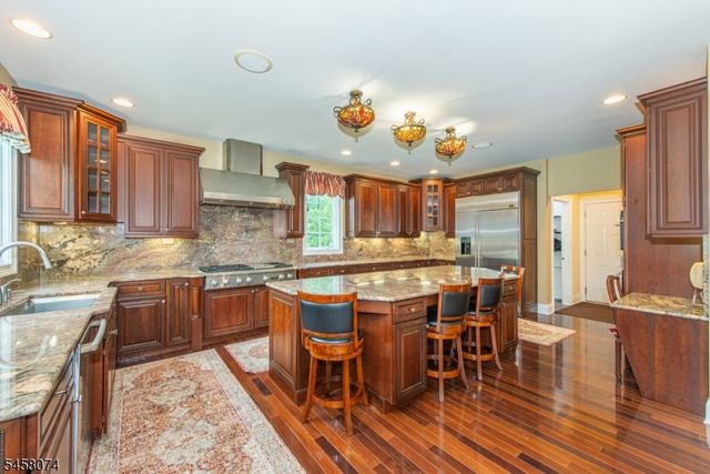 17 Fieldview Dr, Sparta Twp., NJ 07871