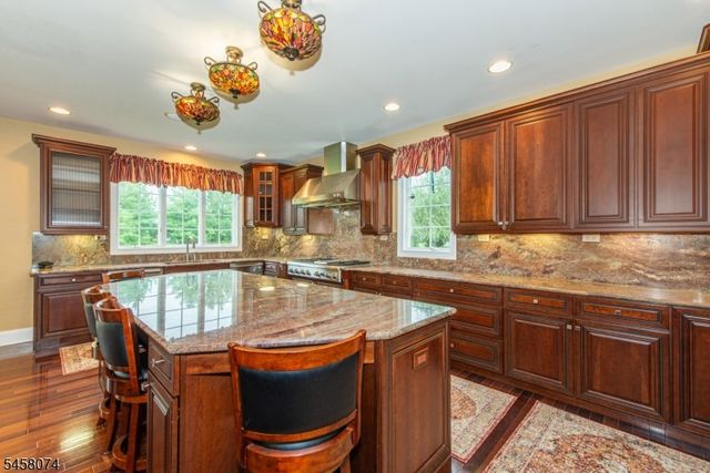 17 Fieldview Dr, Sparta Twp., NJ 07871
