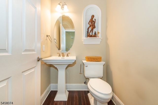 17 Fieldview Dr, Sparta Twp., NJ 07871