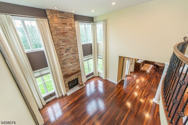 17 Fieldview Dr, Sparta Twp., NJ 07871