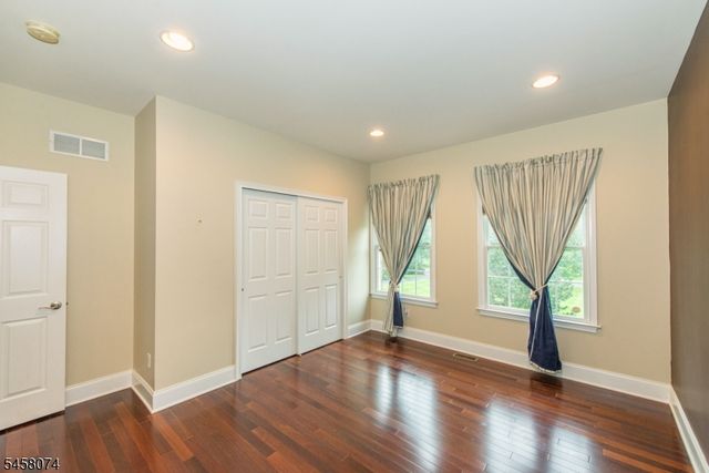 17 Fieldview Dr, Sparta Twp., NJ 07871
