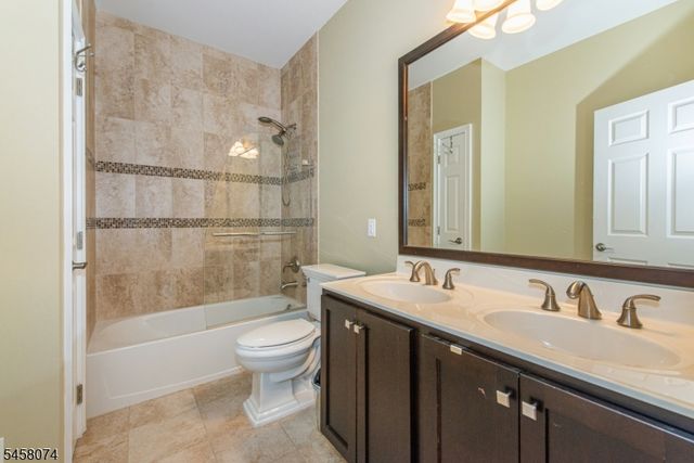 17 Fieldview Dr, Sparta Twp., NJ 07871