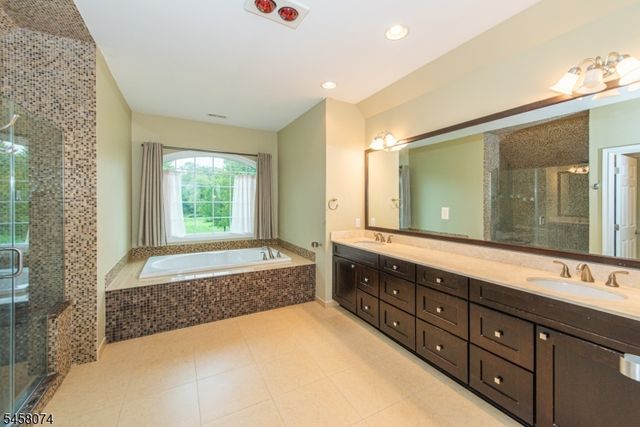 17 Fieldview Dr, Sparta Twp., NJ 07871