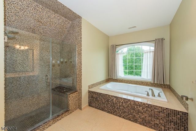 17 Fieldview Dr, Sparta Twp., NJ 07871