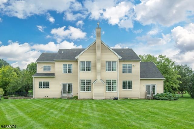 17 Fieldview Dr, Sparta Twp., NJ 07871