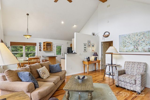 311 Jacks Knob Road, Barnardsville, NC 28709