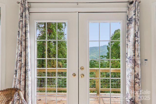 311 Jacks Knob Road, Barnardsville, NC 28709